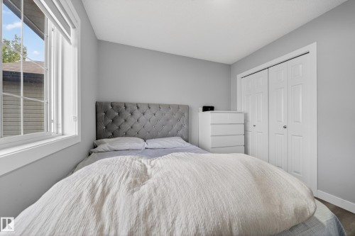 3752 12 Street, Edmonton, AB - Indoor Photo Showing Bedroom