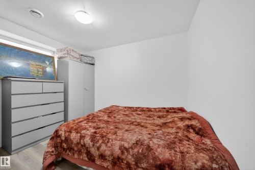 3752 12 Street, Edmonton, AB - Indoor Photo Showing Bedroom