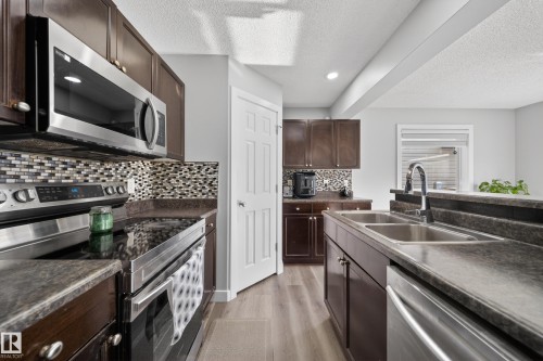 3752 12 Street, Edmonton, AB - Indoor Photo Showing Kitchen With Double Sink With Upgraded Kitchen