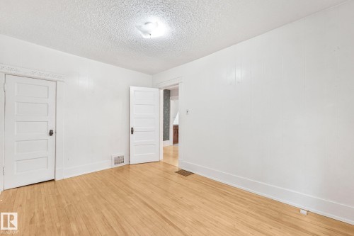 Empty room - 9824 91 Avenue Nw, Edmonton, AB - Indoor Photo Showing Other Room