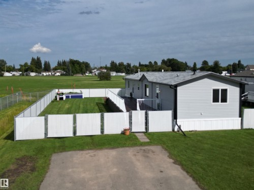 41- 5220 44 Avenue   Calmar, AB T0C 0V0