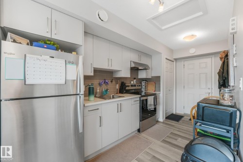 6603 64 Avenue, Beaumont, AB - Indoor Photo Showing Kitchen