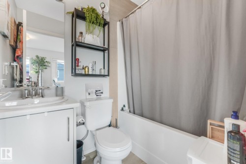 6603 64 Avenue, Beaumont, AB - Indoor Photo Showing Bathroom
