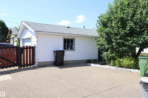 10715 132 Avenue Nw, Edmonton, AB - Outdoor With Exterior