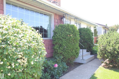 10715 132 Avenue Nw, Edmonton, AB - Outdoor