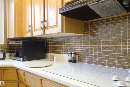 10715 132 Avenue Nw, Edmonton, AB - Indoor