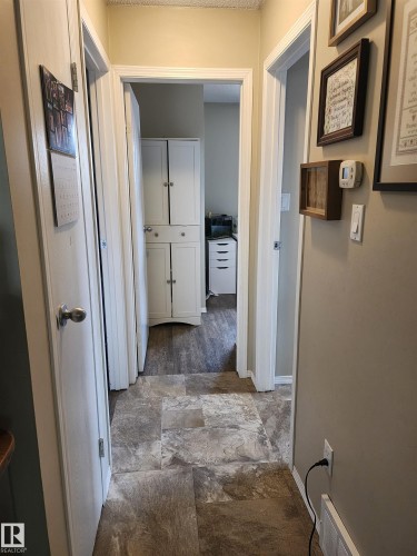 4806 52 Avenue, Elk Point, AB - Indoor Photo Showing Other Room