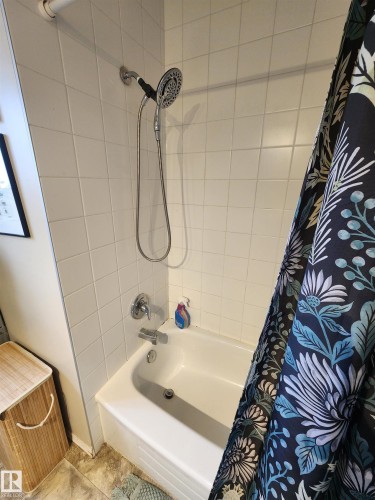 4806 52 Avenue, Elk Point, AB - Indoor Photo Showing Bathroom