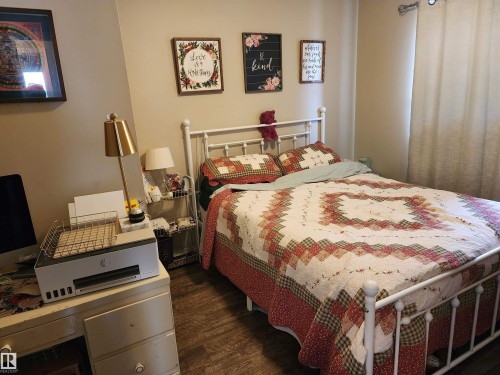 4806 52 Avenue, Elk Point, AB - Indoor Photo Showing Bedroom