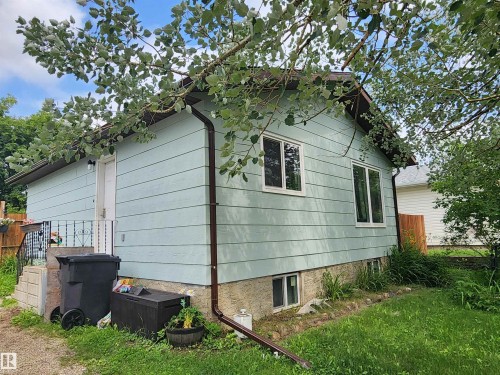 4806 52 Avenue, Elk Point, AB - Outdoor With Exterior
