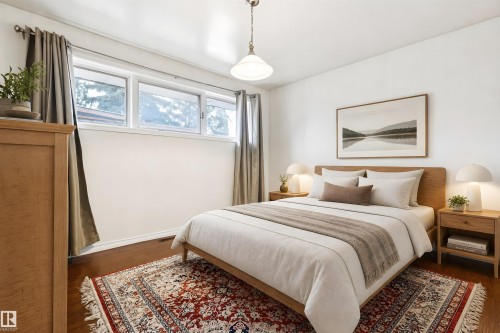 8709 164A Street Nw, Edmonton, AB - Indoor Photo Showing Bedroom