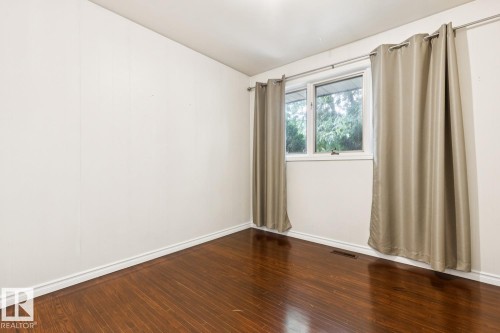 8709 164A Street Nw, Edmonton, AB - Indoor Photo Showing Other Room
