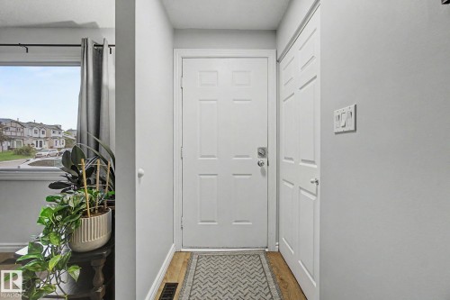 3706 41 Avenue Nw, Edmonton, AB - Indoor Photo Showing Other Room