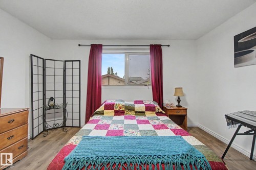 3706 41 Avenue Nw, Edmonton, AB - Indoor Photo Showing Bedroom