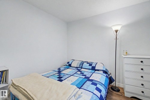 3706 41 Avenue Nw, Edmonton, AB - Indoor Photo Showing Bedroom