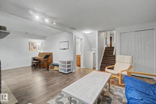 3706 41 Avenue Nw, Edmonton, AB - Indoor
