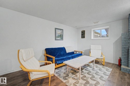 3706 41 Avenue Nw, Edmonton, AB - Indoor