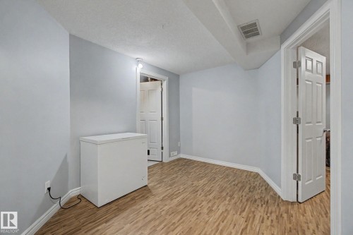 3706 41 Avenue Nw, Edmonton, AB - Indoor Photo Showing Other Room