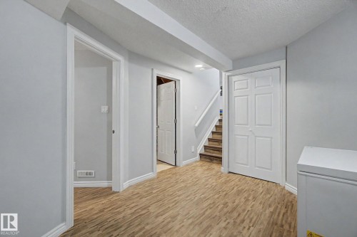 3706 41 Avenue Nw, Edmonton, AB - Indoor Photo Showing Other Room
