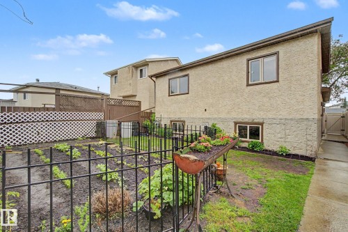 3706 41 Avenue Nw, Edmonton, AB - Outdoor With Exterior