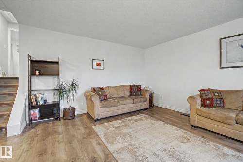 3706 41 Avenue Nw, Edmonton, AB - Indoor Photo Showing Living Room