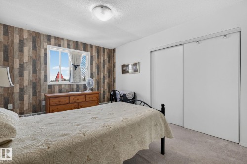 #414 10636 120 St Nw, Edmonton, AB - Indoor Photo Showing Bedroom