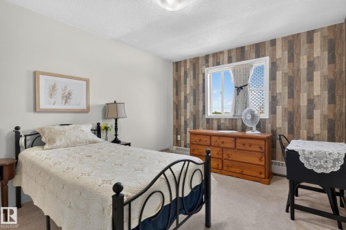 #414 10636 120 St Nw, Edmonton, AB - Indoor Photo Showing Bedroom