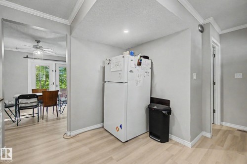 304 Spruce Glen, Spruce Grove, AB - Indoor Photo Showing Other Room
