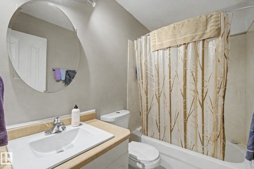 304 Spruce Glen, Spruce Grove, AB - Indoor Photo Showing Bathroom