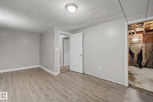 304 Spruce Glen, Spruce Grove, AB - Indoor Photo Showing Other Room