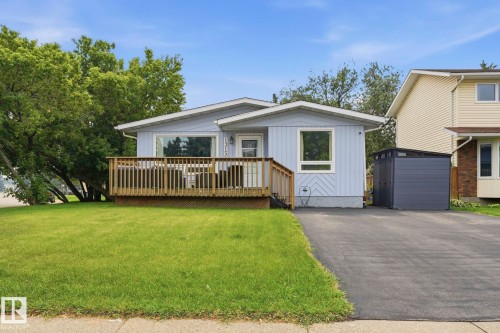 1315 Knottwood Road NW  Edmonton, AB T6K 2K5