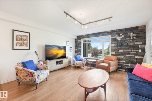#209 1589 Glastonbury Bv Nw, Edmonton, AB - Indoor Photo Showing Living Room