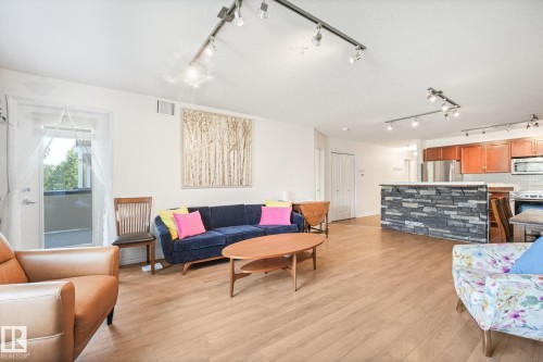 #209 1589 Glastonbury Bv Nw, Edmonton, AB - Indoor