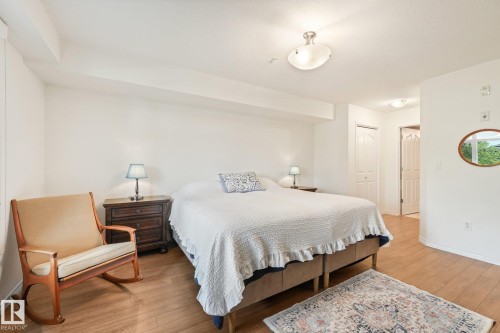 #209 1589 Glastonbury Bv Nw, Edmonton, AB - Indoor Photo Showing Bedroom