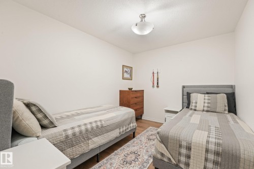 #209 1589 Glastonbury Bv Nw, Edmonton, AB - Indoor Photo Showing Bedroom