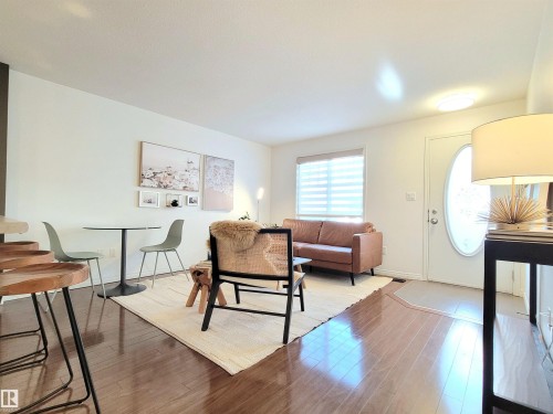 26 1623 Towne Centre Boulevard, Edmonton, AB - Indoor