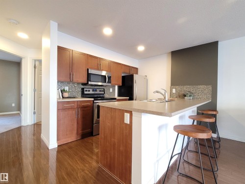 26 1623 Towne Centre Boulevard, Edmonton, AB - Indoor Photo Showing Kitchen With Stainless Steel Kitchen