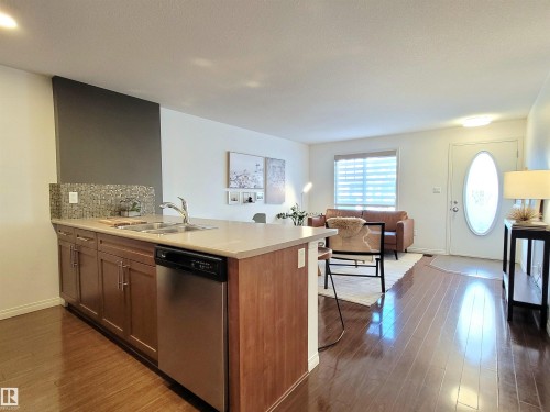 26 1623 Towne Centre Boulevard, Edmonton, AB - Indoor Photo Showing Kitchen With Double Sink