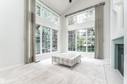 300 Ferris Way Nw, Edmonton, AB - Indoor