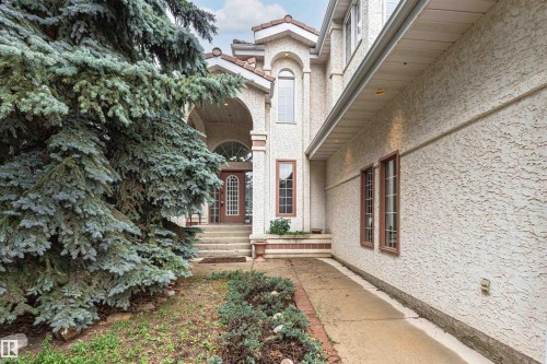 300 Ferris Way Nw, Edmonton, AB - Outdoor