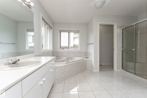 300 Ferris Way Nw, Edmonton, AB - Indoor Photo Showing Bathroom