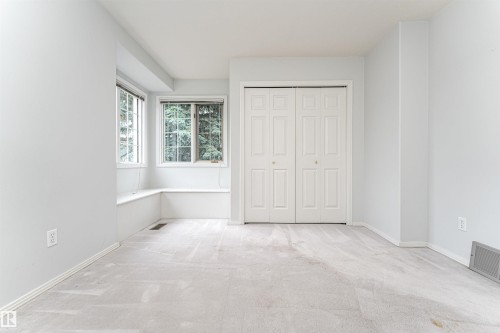 300 Ferris Way Nw, Edmonton, AB - Indoor