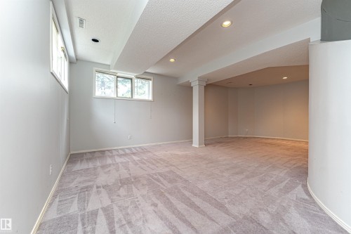 300 Ferris Way Nw, Edmonton, AB - Indoor