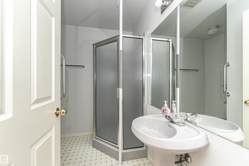 300 Ferris Way Nw, Edmonton, AB - Indoor Photo Showing Bathroom