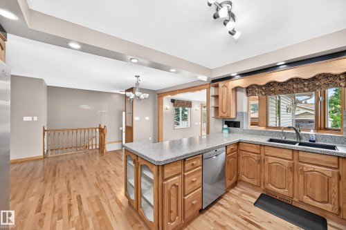 4129 43B Avenue, Leduc, AB - Indoor Photo Showing Kitchen With Double Sink