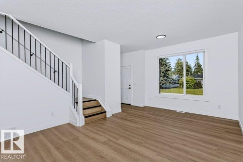 11307 46 Avenue Nw, Edmonton, AB - Indoor Photo Showing Other Room