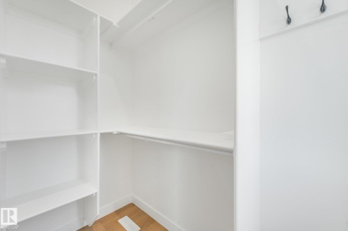 11307 46 Avenue Nw, Edmonton, AB - Indoor With Storage