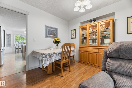 8011 164 Avenue Nw, Edmonton, AB - Indoor