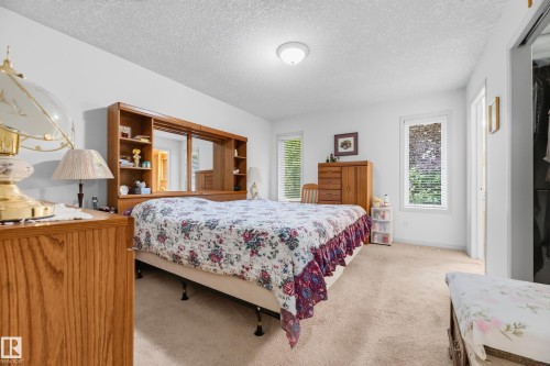 8011 164 Avenue Nw, Edmonton, AB - Indoor Photo Showing Bedroom