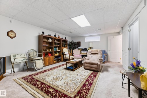 8011 164 Avenue Nw, Edmonton, AB - Indoor
